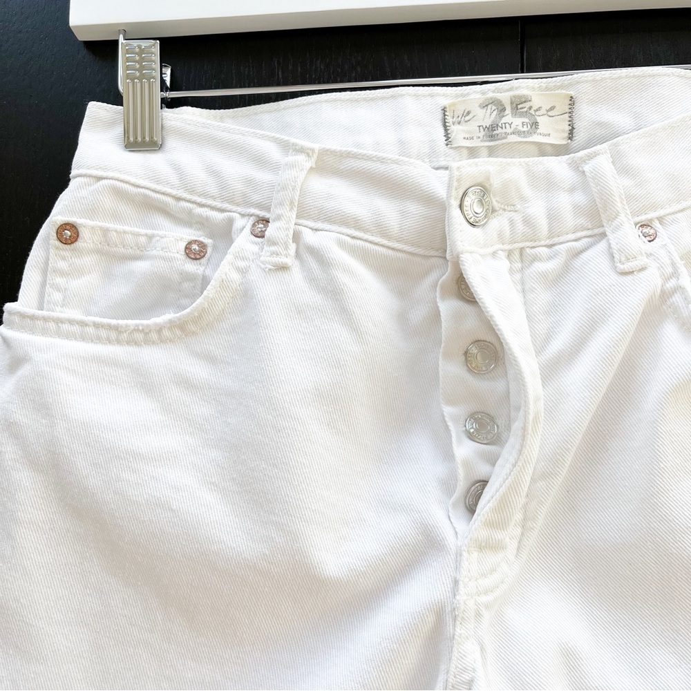 Free People 💛White Straight Leg Jeans - Picture 9 of 12